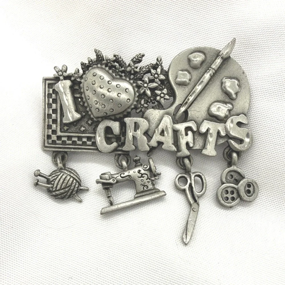 Spoontiques Vintage Pewter I Love Crafts Brooch Sewing Painting Knitting Charms
